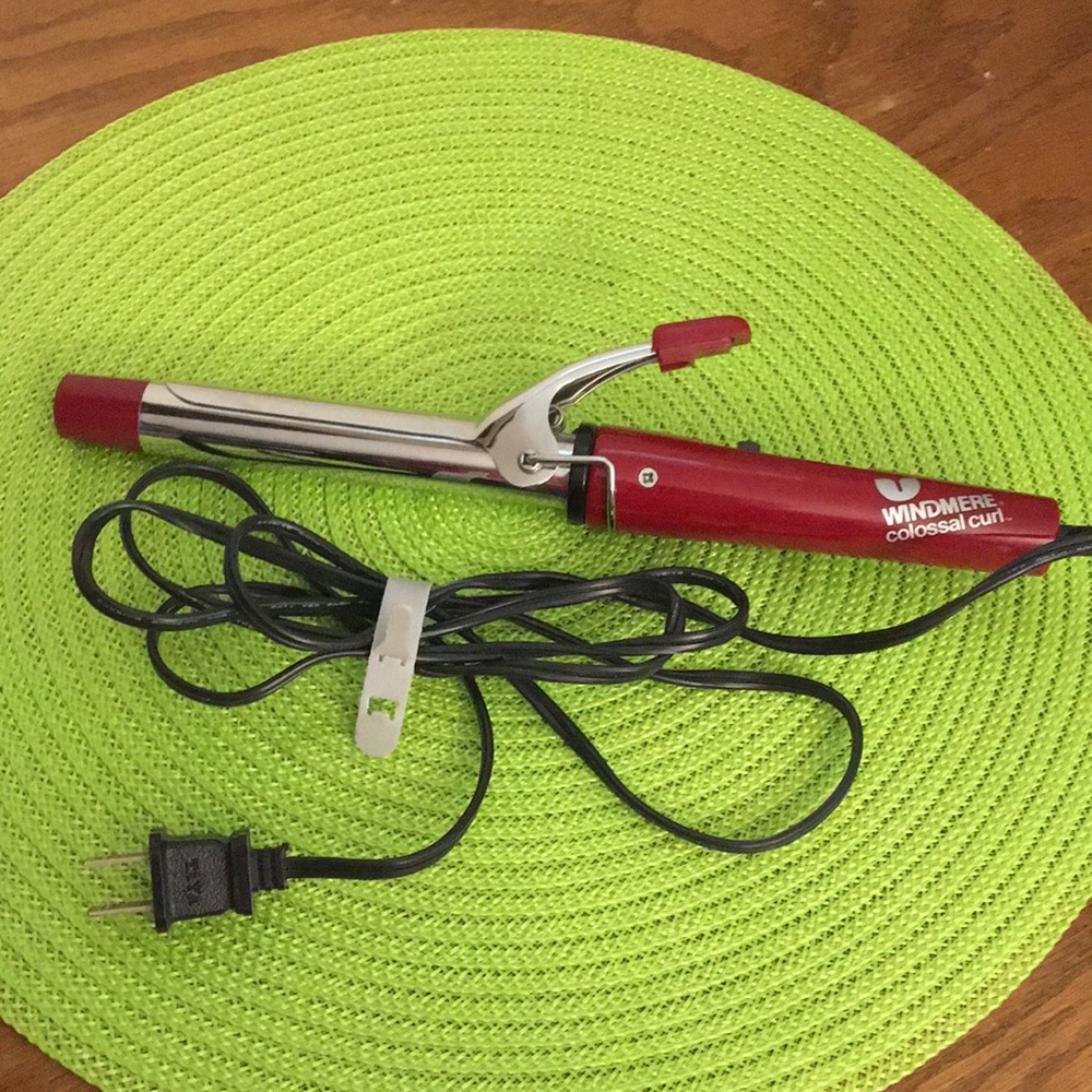 “Windmere” ‘Colossal Curl’ Curling Iron